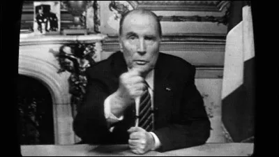 Mitterrand a-t-il recours une deuxième fois à la dissolution ?