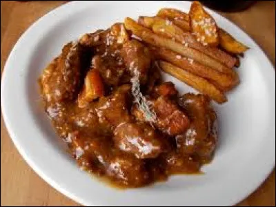 De quel pays, la carbonade, ce plat principalement composé de buf mariné à la bière est-il originaire ?