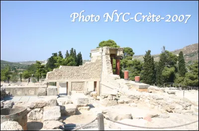 Quel est ce site archéologique en K, situé en Crête, vestige d'une civilisation disparue 1 000 avant J.-C. ?