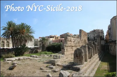 Quelle est cette ville en S de Sicile fondée au VIII ème siècle avant J.-C., célèbre pour son centre historique ?