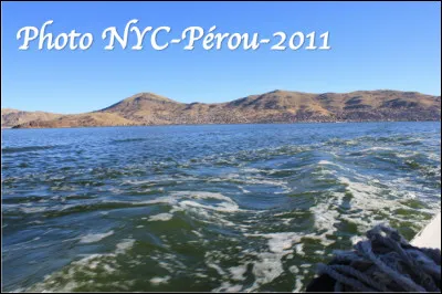 Quel est ce lac en T, à cheval entre le Pérou et la Bolivie, le plus haut lac navigable du monde (3 812m) ?