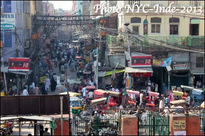 Quelle est cette ville en D, capitale historique de de l'Inde