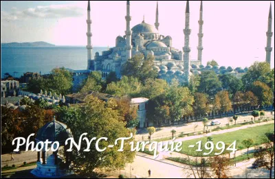 Quelle est cette ville en I, la plus grande de Turquie, pôle financier, commercial et industriel du pays ?