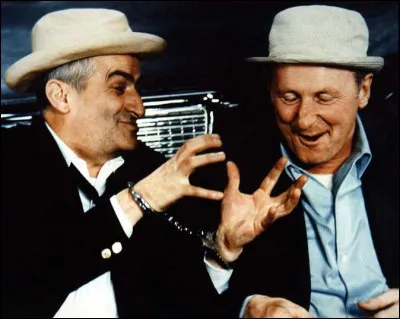 Au début du film "Le Corniaud", Bourvil possède une 2CV. De quelle couleur est-elle ?