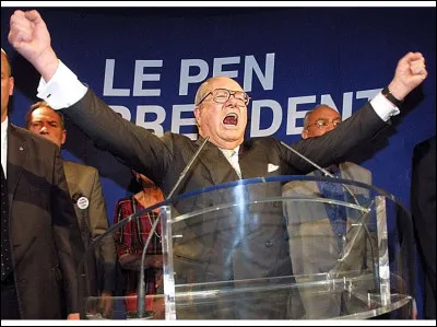 Ce 21 avril, Jean-Marie Le Pen accède au deuxième tour de l'élection présidentielle : c'était en ...