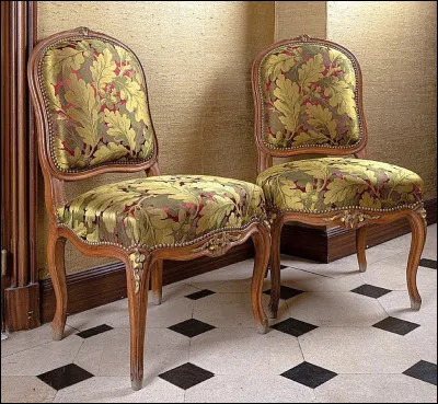 Il existe une chaise-ponteuse (ce n'est pas celle de la photo), mais quel peut bien être son usage ?