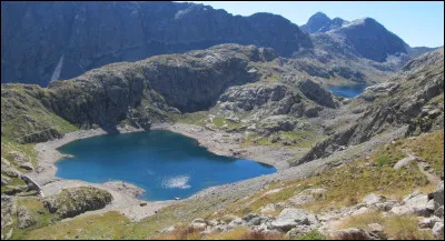 La vallée des Merveilles est une vallée du massif du Mercantour.
Où est-elle donc située ?