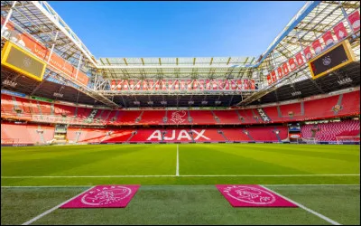 L'Ajax est un club de football européen. De quelle ville ?
