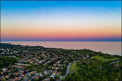 La ville d'Ajax est située dans la province de l'Ontario. Dans quel pays ?
