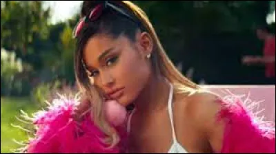 Quel est le premier album sorti par Ariana Grande ?