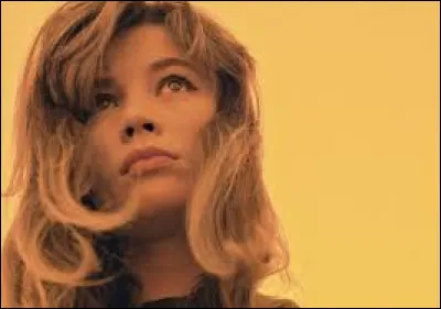 À quel domaine s'intéressait-elle en dehors de la musique ?