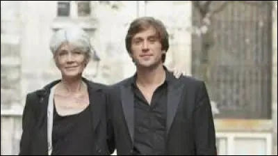 Elle sera en couple durant plusieurs années avec Jacques Dutronc.
Comment se nomme leur unique fils ?