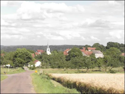 A quelle altitude situez-vous le point culminant du département ?