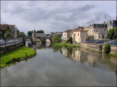 Quel est ce cours d'eau, long de 116 km, qui traverse le Barrois au sud du département, arrose Ligny et Bar-le-Duc, puis coule vers le nord-ouest pour rejoindre la Marne ?