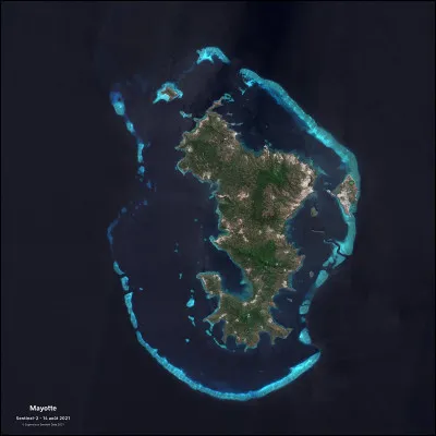 Quel est le deuxième nom de l'île de Mayotte ?