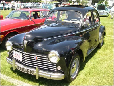 Km 9,7 : L'Étang-Vergy. En 2021, combien y avait-il d'habitants dans ce village ?