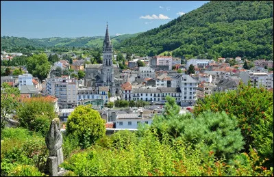 Quelle est cette ville, la deuxième du département avec 13 500 habitants ?