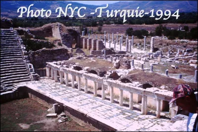 Quel est le nom en E du site archéologique qui fut l'une des plus importantes cités grecques ?