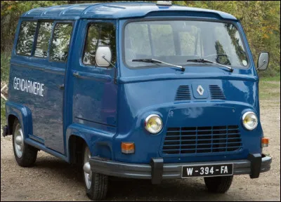 Quel est ce véhicule utilitaire en E, produit par Renault de 1959 à 1980 en France ?