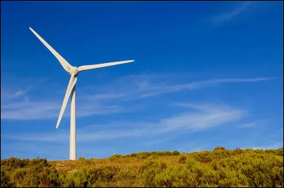 Quel est ce dispositif en E qui transforme l'énergie du vent en énergie mécanique ?