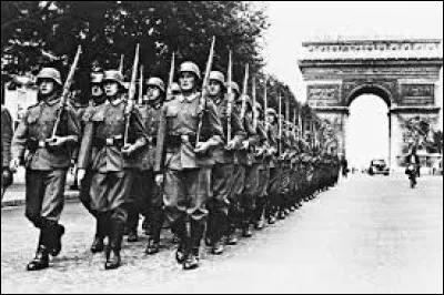 Quel surnom a-t-on donné aux soldats allemands lors des deux Guerres mondiales ?