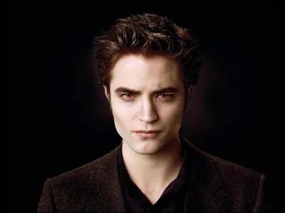 Qui est la petite copine d'Edward Cullen ?