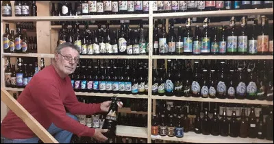 Quel nom donne-t-on à une collectionneur de sous-bocks de bière, et par extension, des objets liés à la bière (verres, chopes en grès, capsules, bouteilles, publicités, étiquettes...) ?