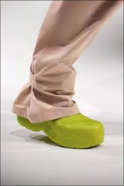 "Ta chaussure est faite en ..."