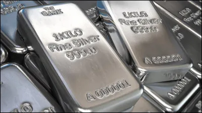 Comment dit-on "argenté" en anglais ?