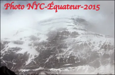 Quel est ce volcan d'Équateur culminant à 6 263 m, le plus haut sommet du monde éloigné du centre de la terre ?