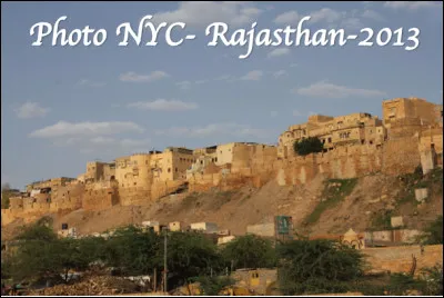 Quelle est cette ville fortifiée du Rajasthan en Inde au coeur du désert du Thar ?