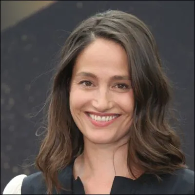 Qui est cette actrice qui joue le premier rôle dans le téléfilm ''À la folie'' ?