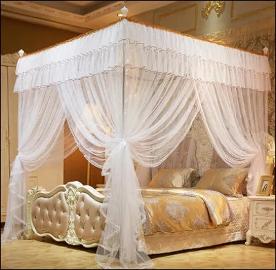 Quel est le nom de cette tenture de lit ?