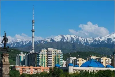 Cette grande ville du Kazakhstan, ancienne capitale du pays, est la deuxième ville d'Asie Centrale avec 1,9 million d'habitants :