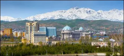 Cette ville de 1,2 million d'habitants est la capitale du Tadjikistan :