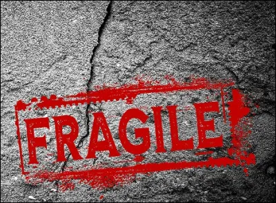 Quel chanteur du sud-ouest est l'auteur de l'album ''Fragile'' ?