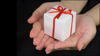 Mise en situation : 
"Le professeur a eu une idée : chaque garçon doit donner un cadeau à une fille au hasard de la classe (oui, ce n'est pas une idée folle) ! Tu es avec un garçon qui...