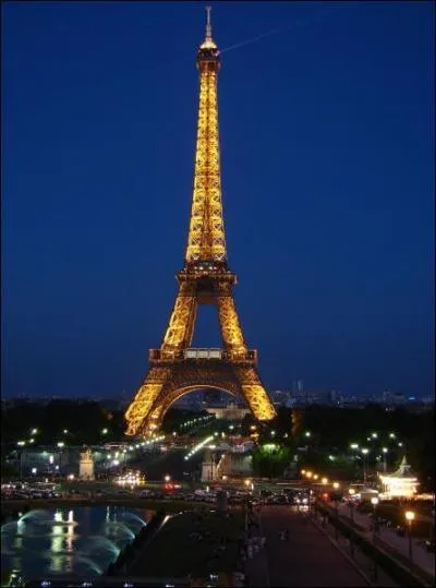 Mon prix est ... (1 entre Tour Eiffel avec full ascenseur )