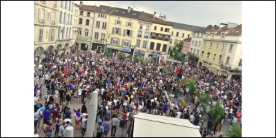 Combien le département des Vosges compte-t-il d'habitants ?