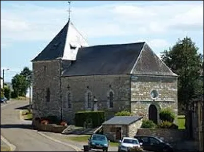 Je vous attends maintenant devant l'église Saint-Quentin, à Cernion. Petit village de 55 habitants, dans l'aire d'attraction Carolomacérienne, il se situe dans le département ...