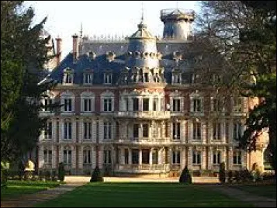 Maintenant nous sommes au château de Fréfossé, au Tilleul. Commune de la métropole Havraise, elle se situe en région ...