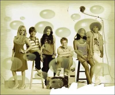 Nous sommes le groupe de la srie :