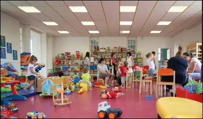 Quel nom donne-t-on à un centre de prêt de jouets et de jeux ?