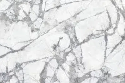 Que faut-il ajouter à "mar" pour obtenir le nom de cette roche colorée ?