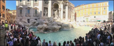 Km 22,2 : Dontreix. Julien était un soldat romain, converti au christianisme au IVe siècle et martyrisé par lempereur Dioclétien, il a trouvé refuge dans la forêt de Drouilles. D'après la légende, que trouve-t-on sous le sabot de son cheval ?