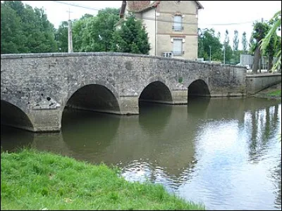 Quelle est cette rivi&egrave;re, longue de 188 km, qui prend sa source dans l'Auxois et se jette sur la rive droite de l'Yonne, au sud de Joigny ?
