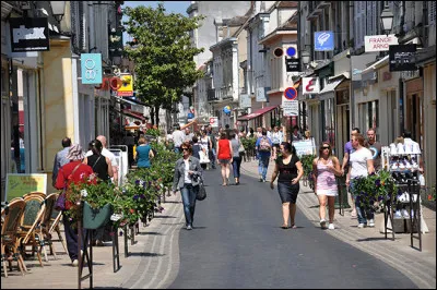 Combien le d&eacute;partement de l'Yonne compte-t-il d'habitants ?