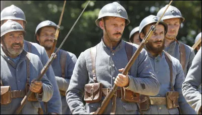 Quelle catégorie de personnes devait obligatoirement se rendre au front ?