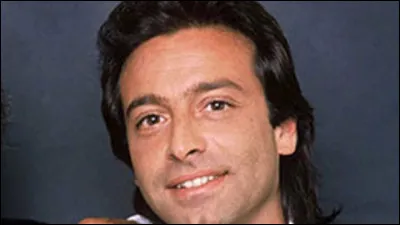 Qui est ce chanteur, auteur de la comédie musicale ''Shéhérazade : Les Mille et une Nuits'' ?