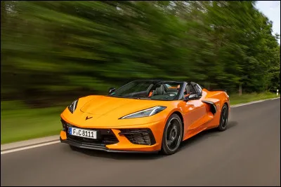 Que faut-il ajouter à "cor" pour obtenir le nom de ce modèle de chez Chevrolet ?